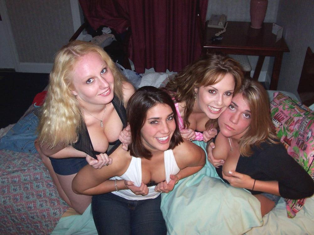 25P Cleavage Downblouse  &amp; Nipple Peeks Collection Vol. 64