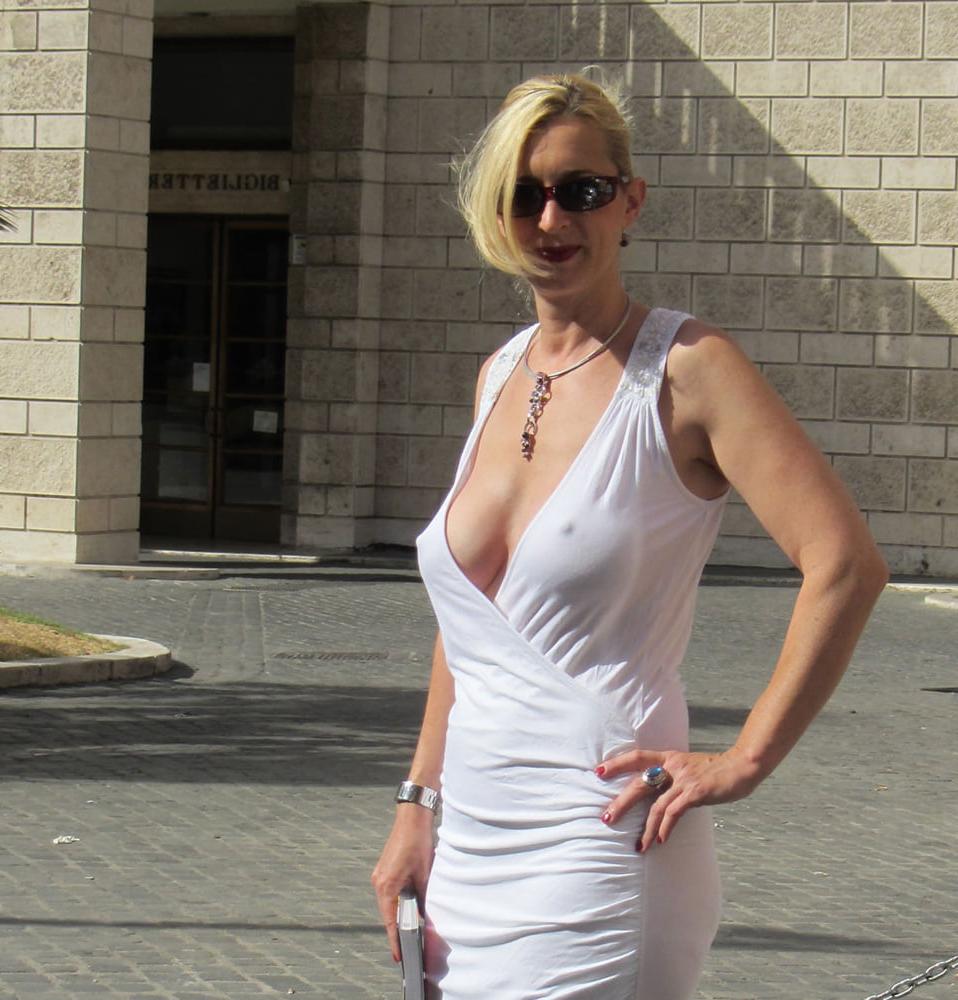 25P Cleavage Downblouse  &amp; Nipple Peeks Collection Vol. 70