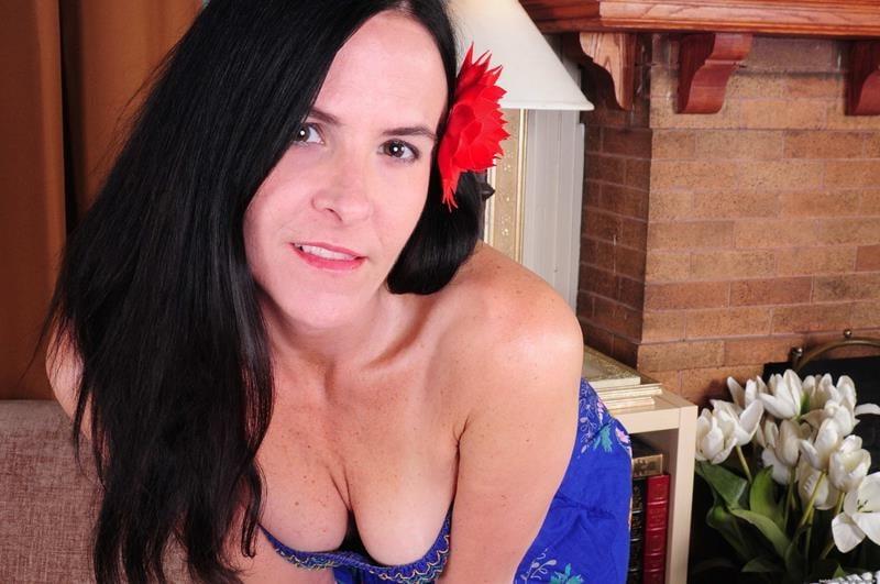 25P Cleavage Downblouse  &amp; Nipple Peeks Collection Vol. 70