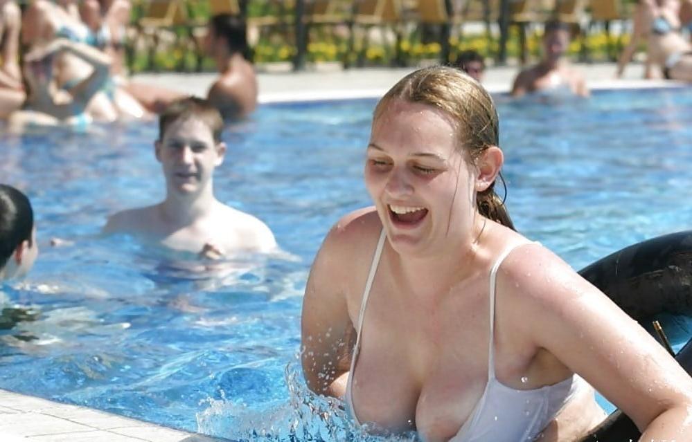 25P Cleavage Downblouse  &amp; Nipple Peeks Collection Vol. 79
