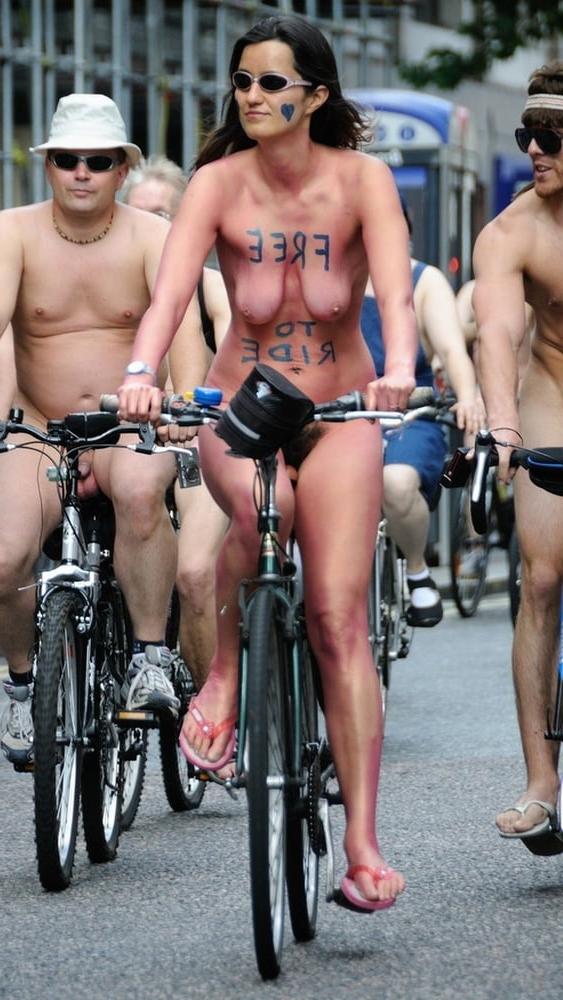 10P Red Body Paint London 2009 WNBR (word naked bike ride)