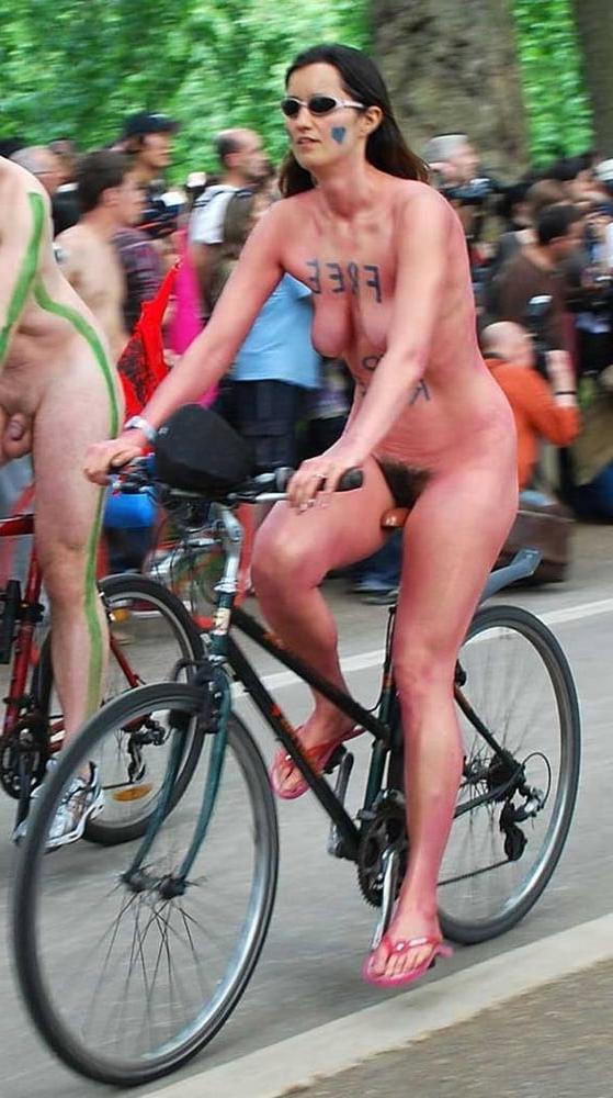 10P Red Body Paint London 2009 WNBR (word naked bike ride)