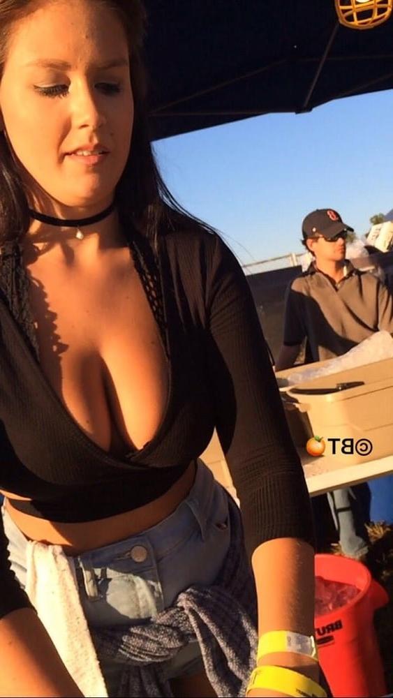 25P Cleavage Downblouse  &amp; Nipple Peeks Collection Vol. 6