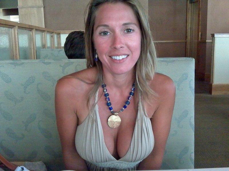 25P Cleavage Downblouse  &amp; Nipple Peeks Collection Vol. 102