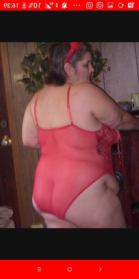 25P Hoodyman SSBBW 290 . Red mega Ssbbw .