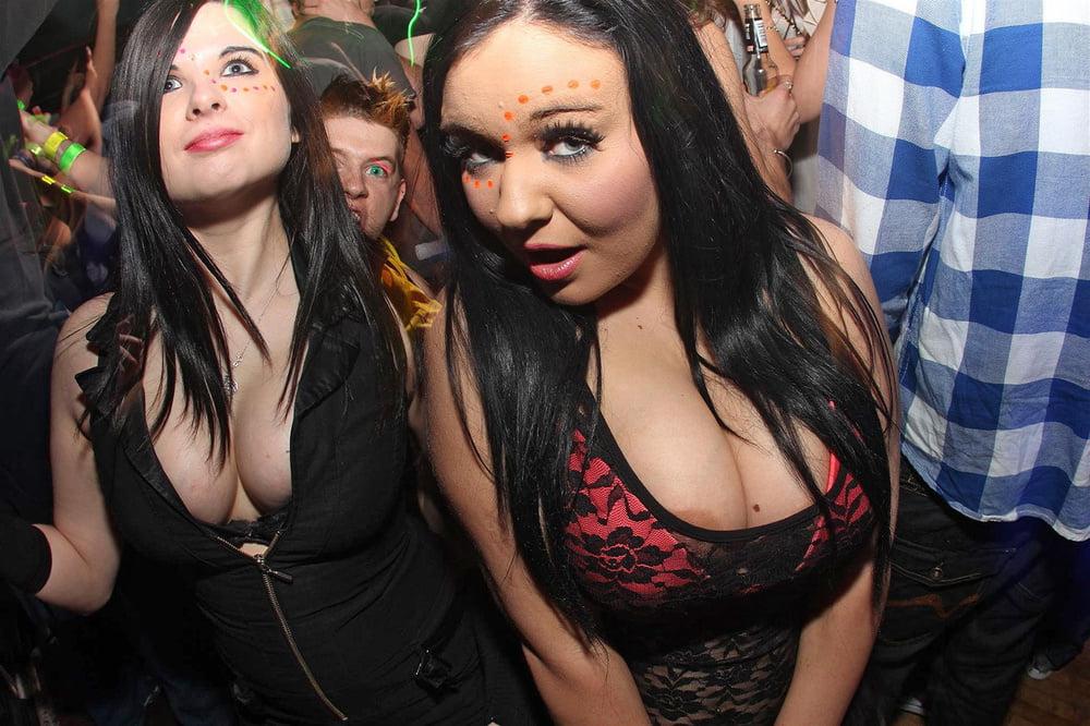 25P Cleavage Downblouse  &amp; Nipple Peeks Collection Vol. 67