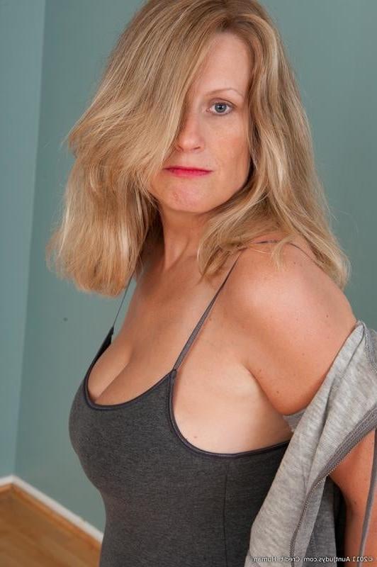 25P Cleavage Downblouse  &amp; Nipple Peeks Collection Vol. 69