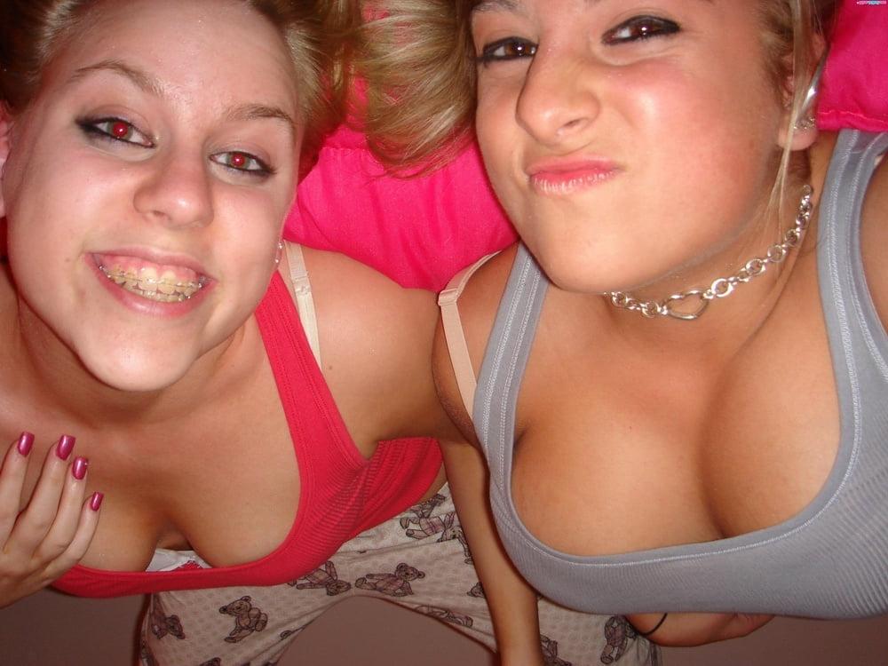 25P Cleavage Downblouse  &amp; Nipple Peeks Collection Vol. 31