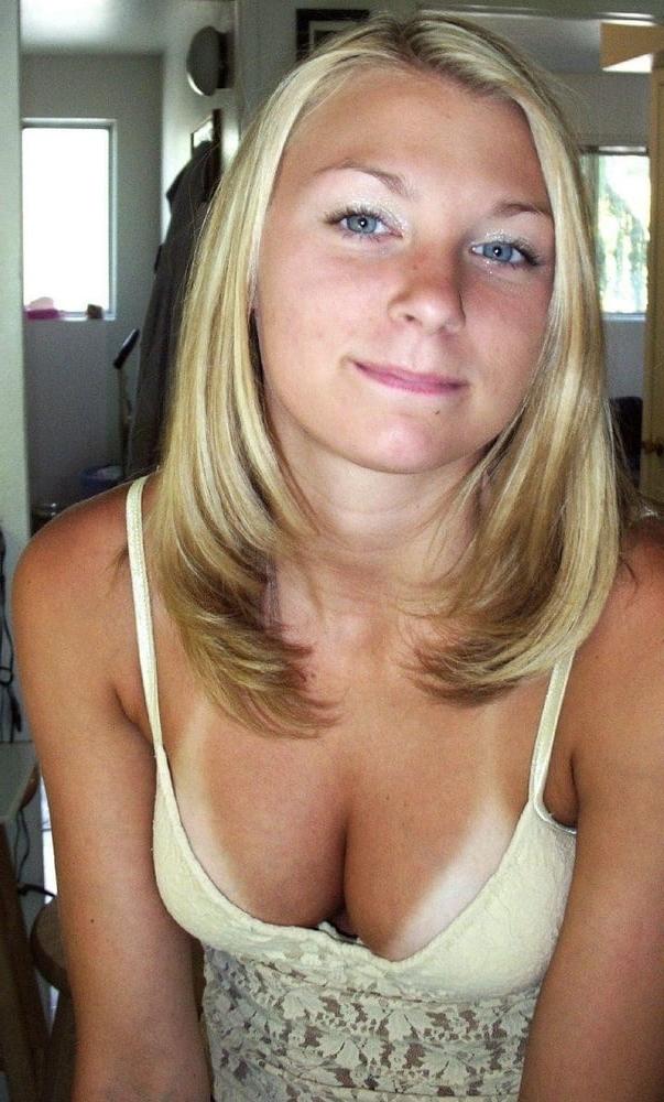 25P Cleavage Downblouse  &amp; Nipple Peeks Collection Vol. 18