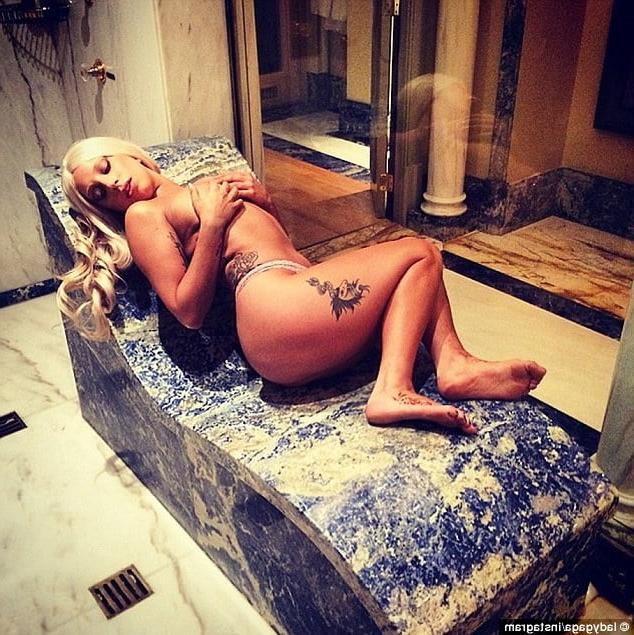 17P Lady Gaga nackt 3