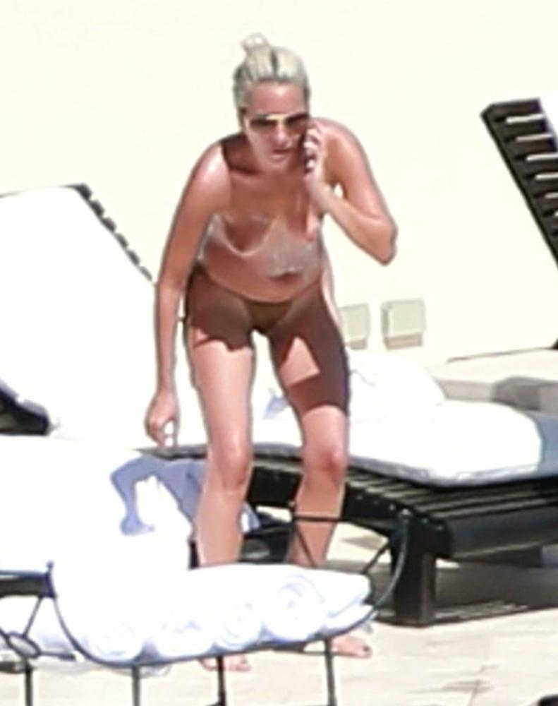 24P Lady gaga nude 2