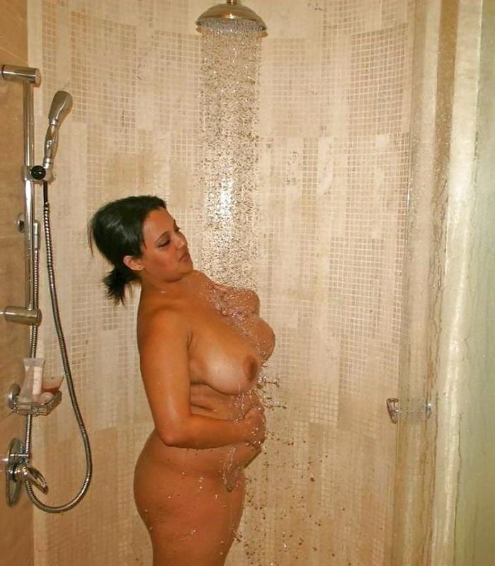 6P Damn Hot BBW ARAB under shower