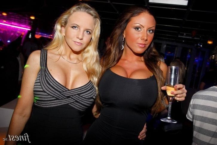 25P Cleavage Downblouse  &amp; Nipple Peeks Collection Vol. 51