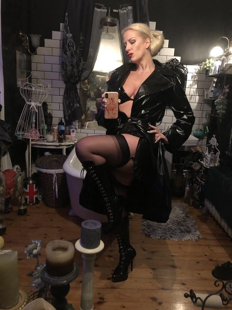 25P Femdom selection 108
