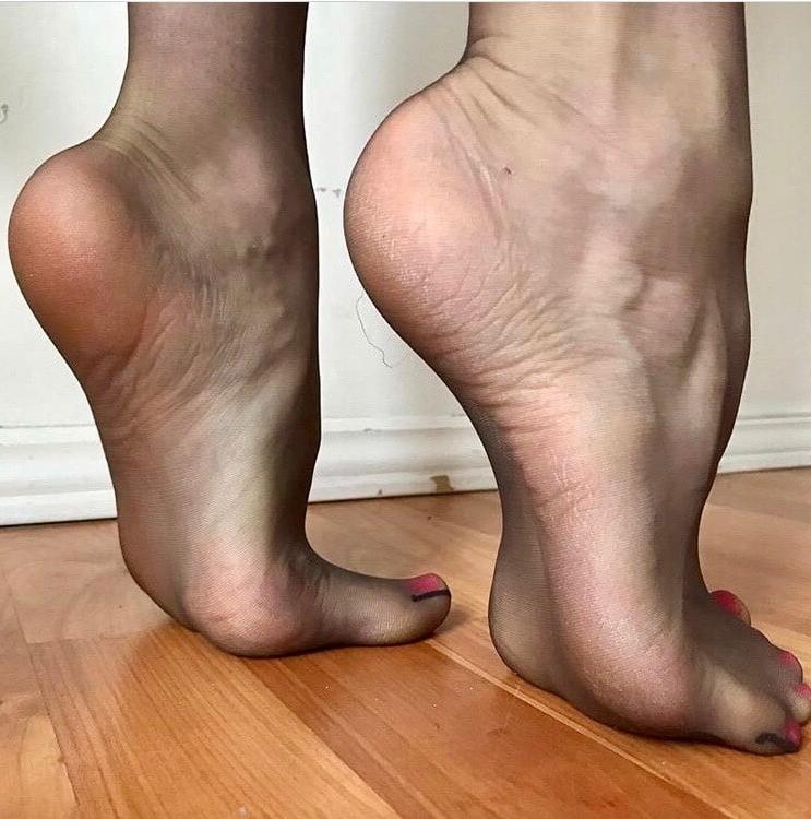 25P Foot Fetish