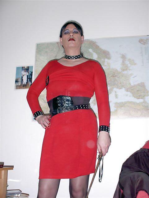 25P Transvestite Domina Madame Crudelitas