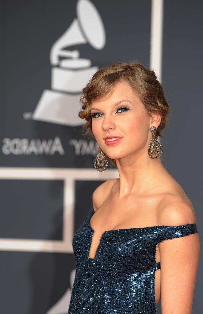 24P Gorgeous Taylor - 2010