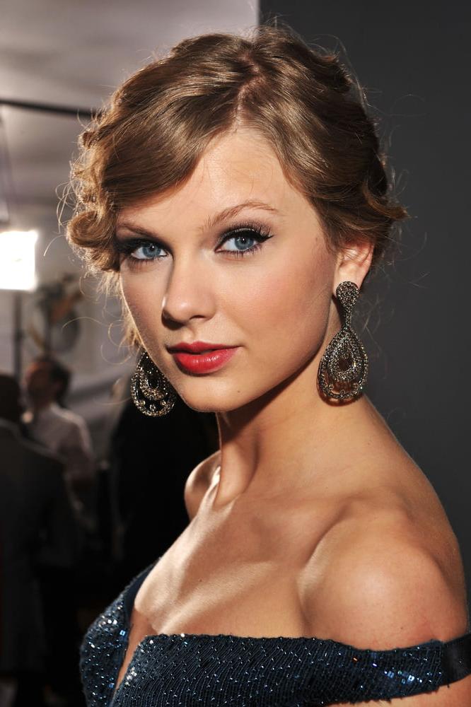 24P Gorgeous Taylor - 2010