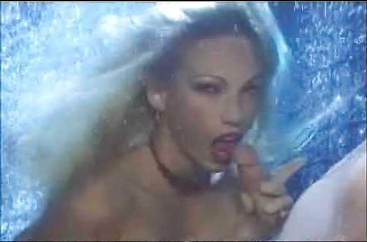 7P Underwater sex