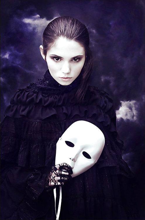 22P Gothic Beauty