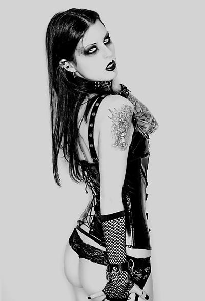 22P Gothic Beauty