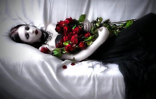 22P Gothic Beauty