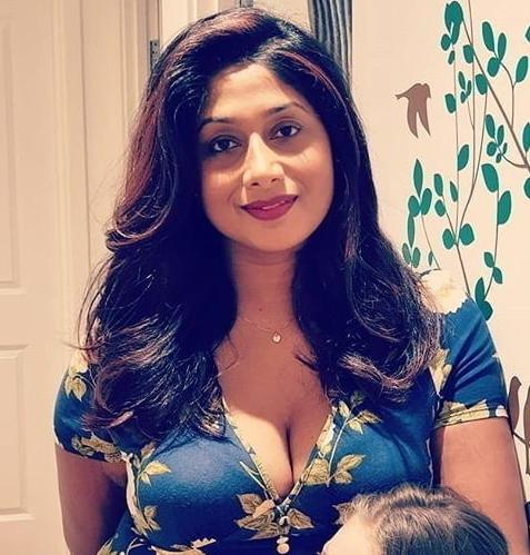 6P Desi Indian Paki Cleavage Part 11