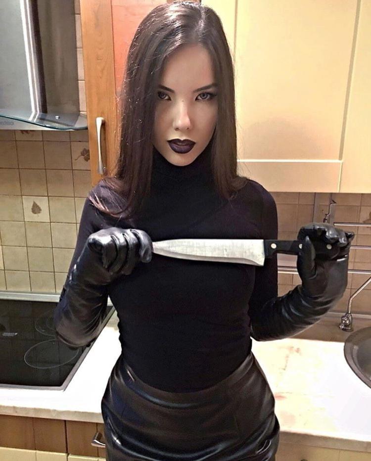 25P Femdom Modern Amazons 18