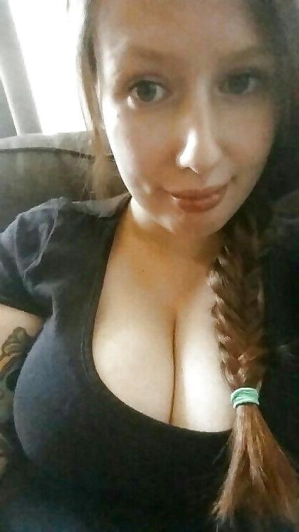 25P CLEAVAGE VALLY   GIVE WAY