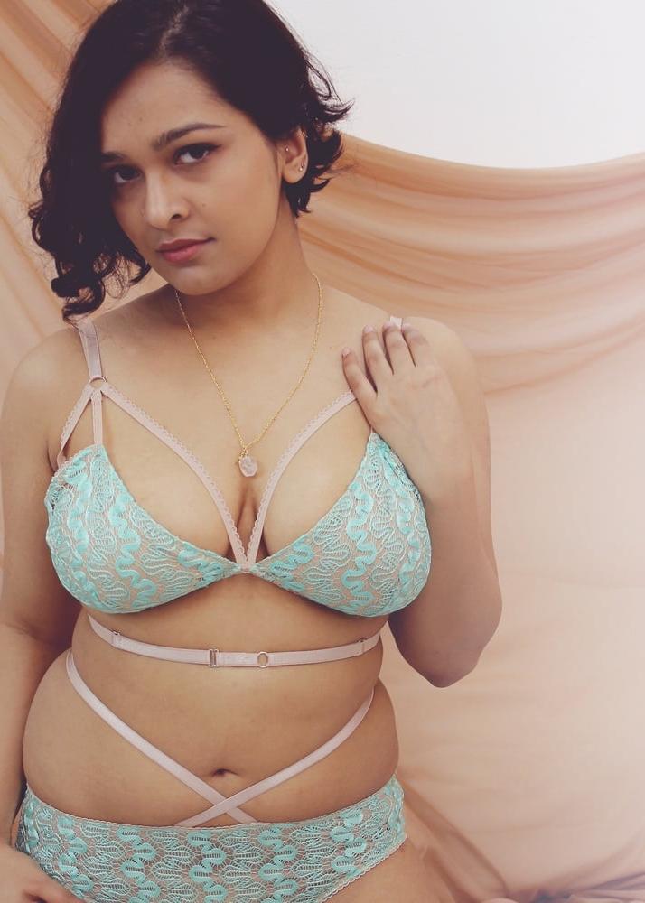16P Bbw mix 689 (Underwear)