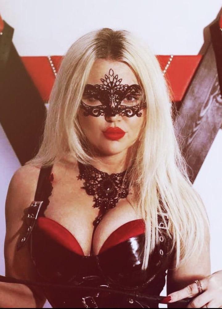 25P Femdom selection 106