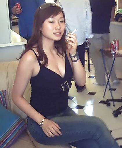 25P Rauchende asiatische schoenheiten - smoking fetish asian 2