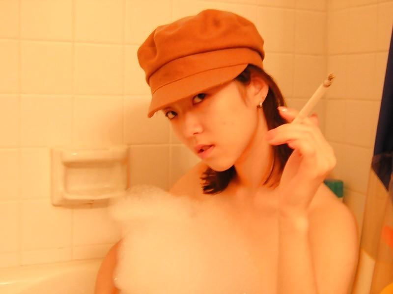 25P Rauchende asiatische schoenheiten - smoking fetish asian 2