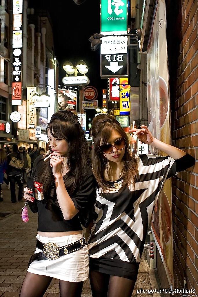 25P Rauchende asiatische schoenheiten - smoking fetish asian 2