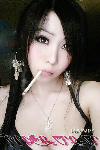 25P Rauchende asiatische schoenheiten - smoking fetish asian 2