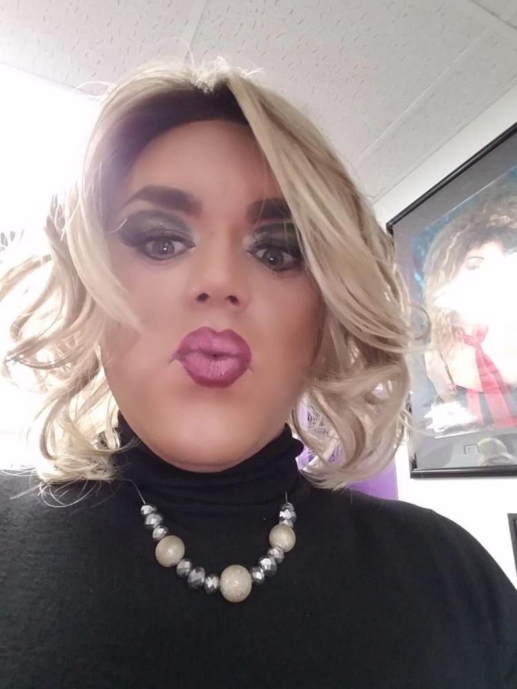 25P Makeup fetish 65