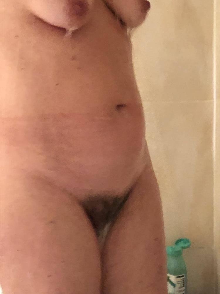 25P milf shower 6