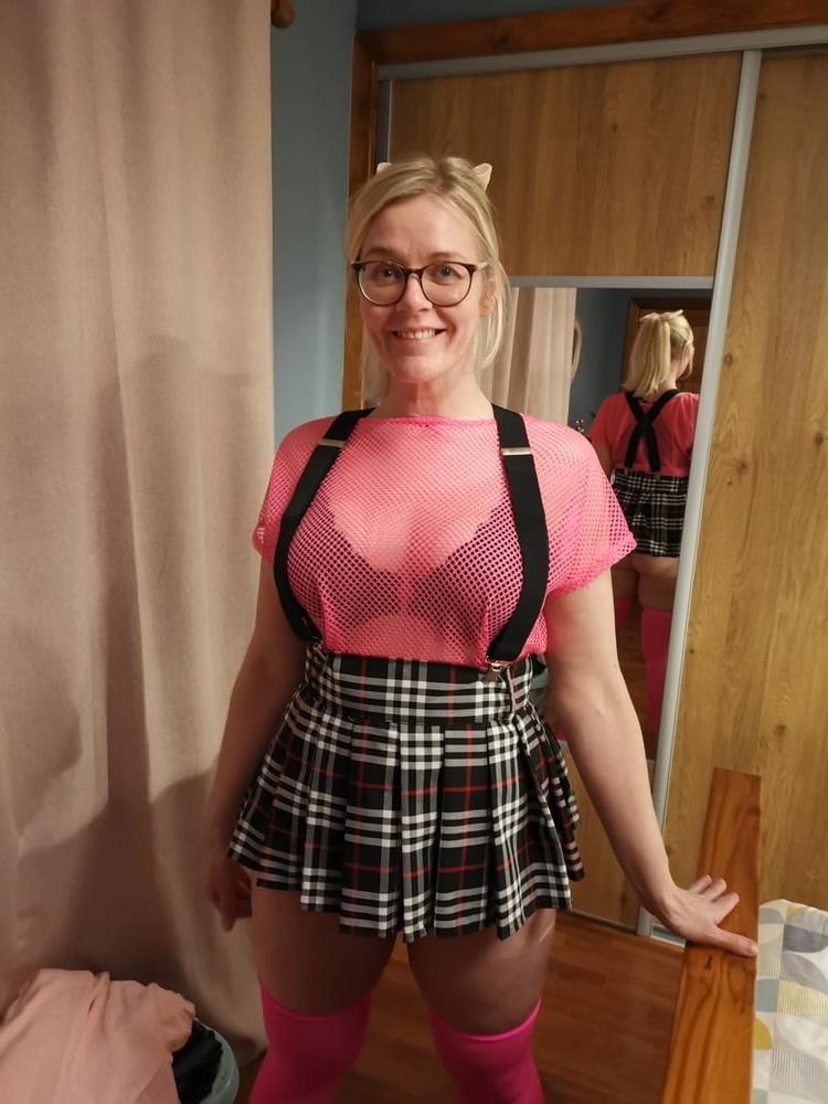 7P the lady from story 450 and the series as deleted by hamster