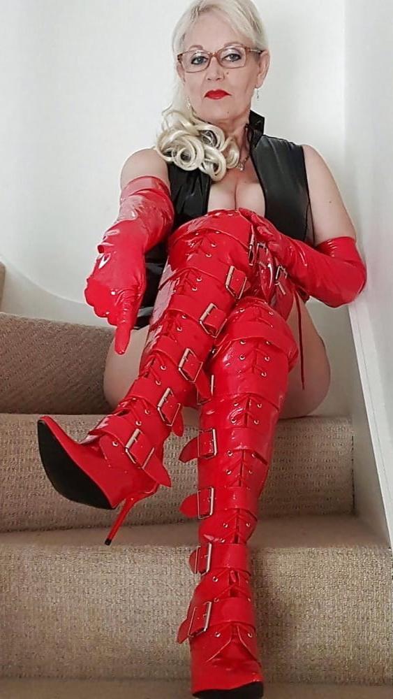 25P Femdom 04