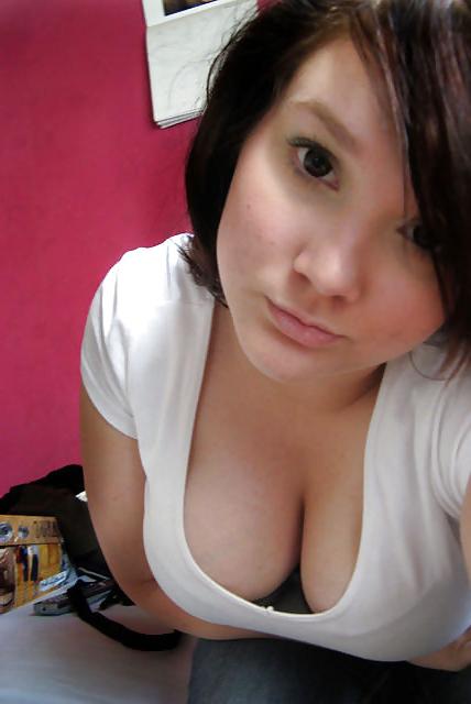 23P Nice Cleavage