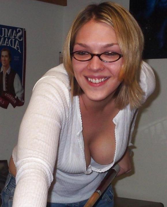 23P Nice Cleavage