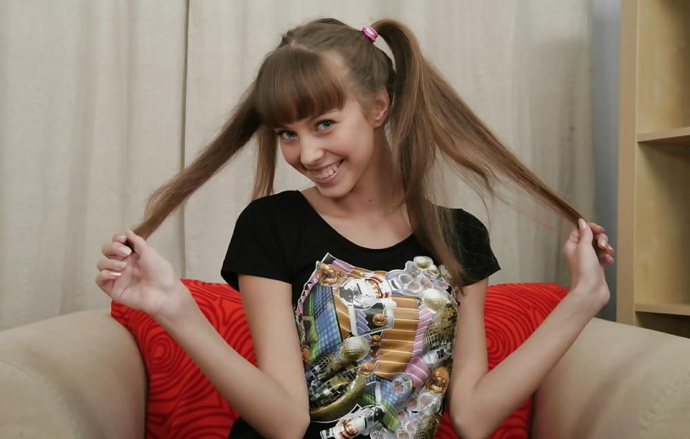 16P Cutie Anna on red
