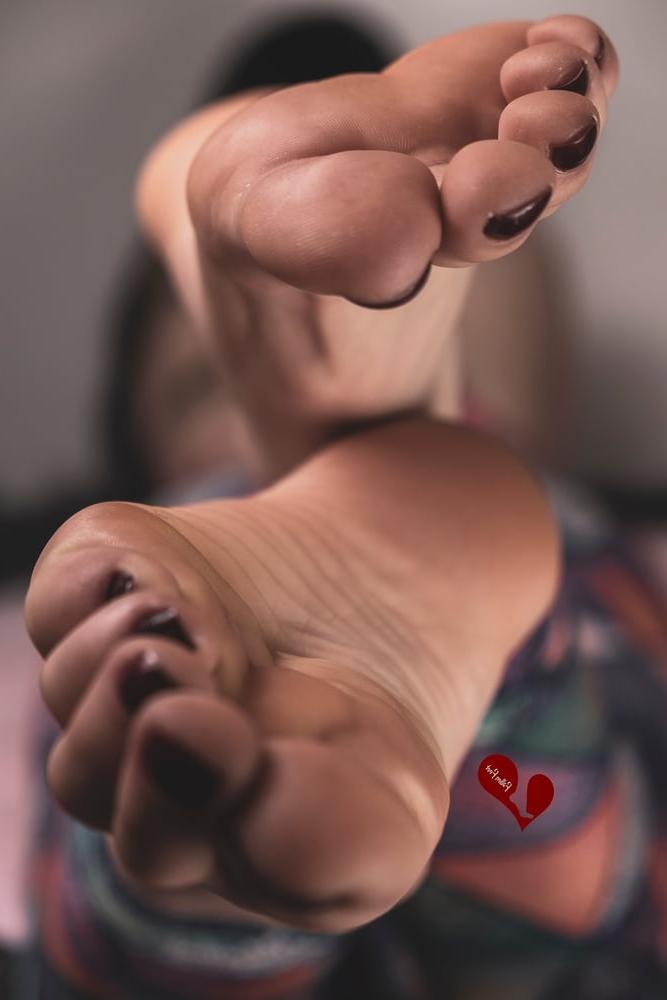 9P Foot fetish