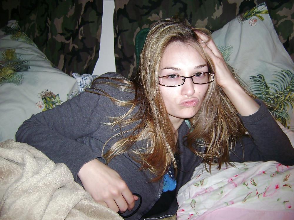 25P Young Amater Nerdy Girlfriend