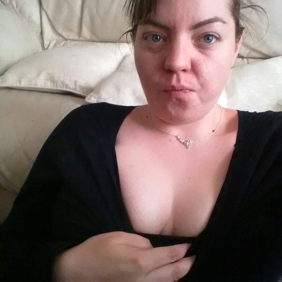 25P Granny Cleavage 21