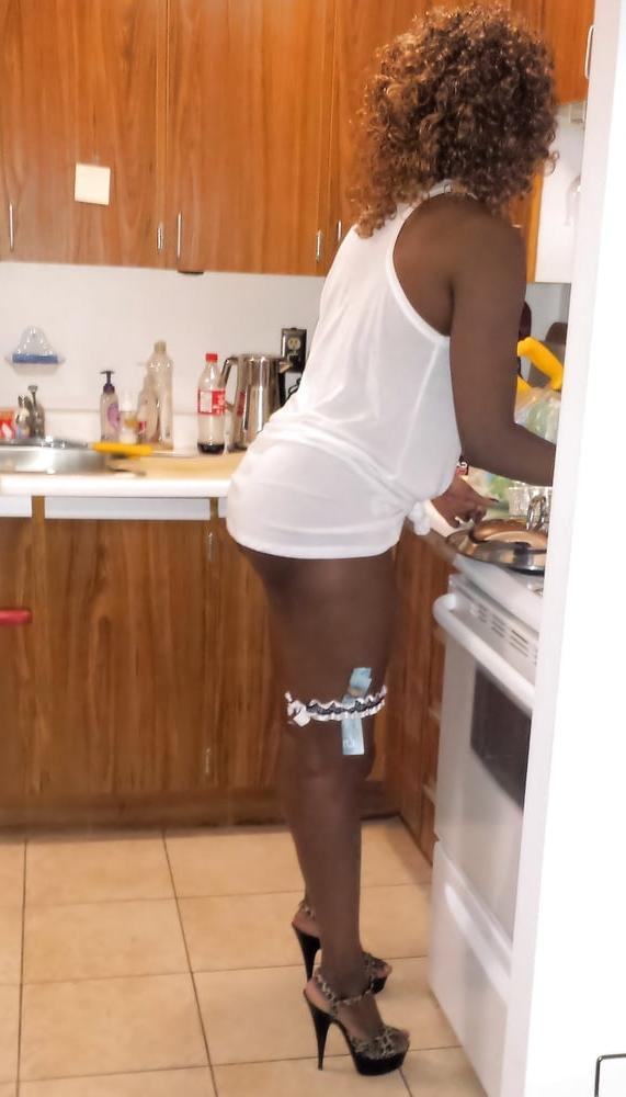 25P A dream in kitchen - ebony 06