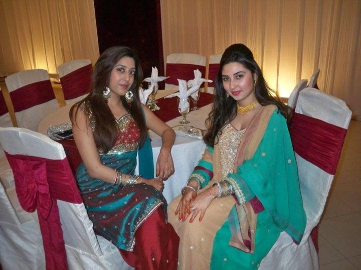 7P Desi Indian Paki Cleavage Part 9