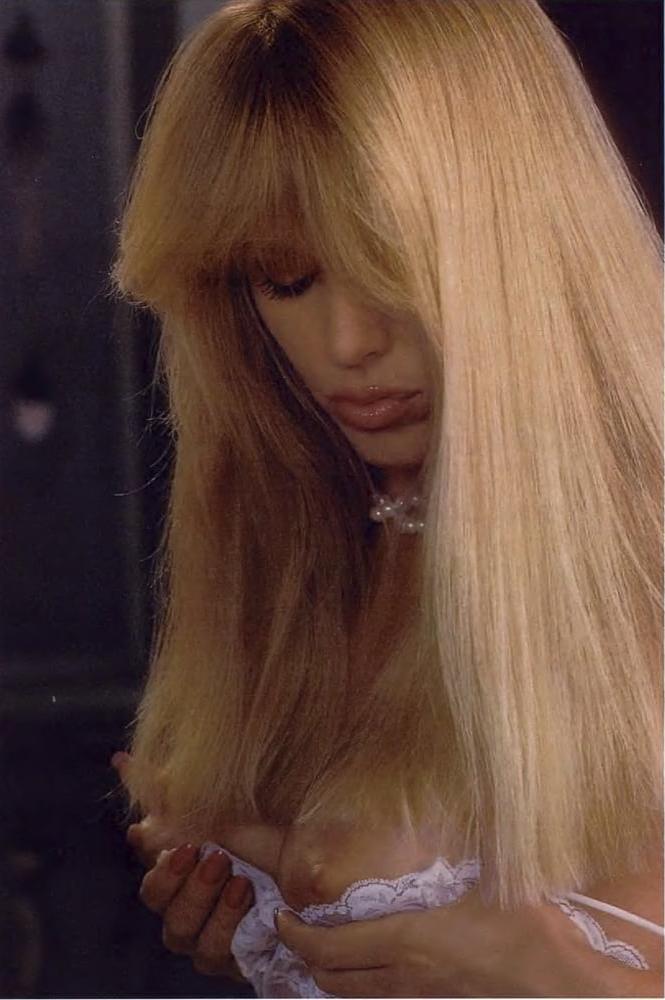 6P Classic 80s blonde glamour model Eloise B