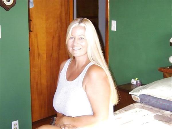 25P Blonde Hair BigBoob Wife
