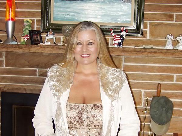 25P Blonde Hair BigBoob Wife